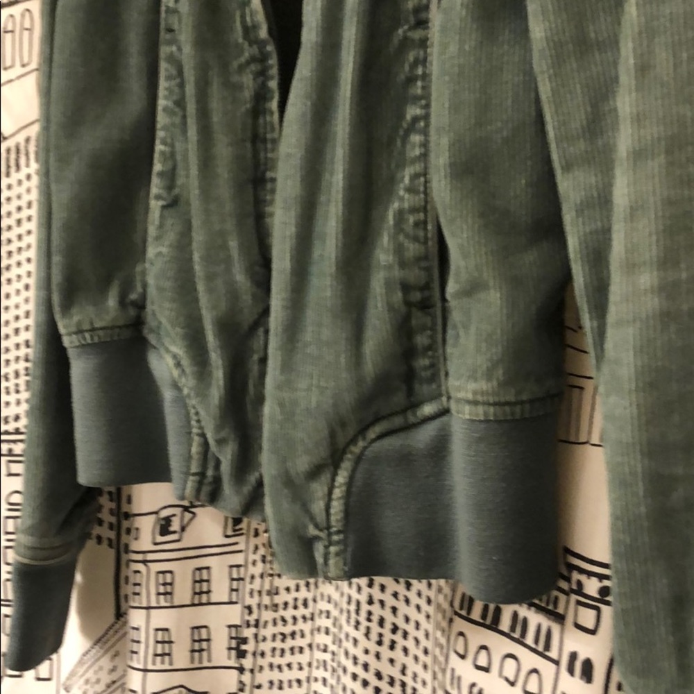 Jacket - Picture 3 of 4